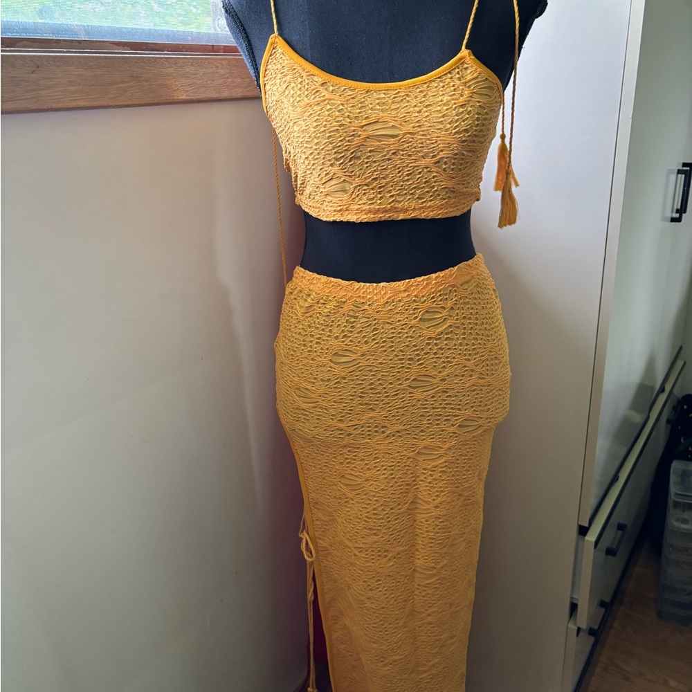 Yellow Lace Two-Piece Skirt Set